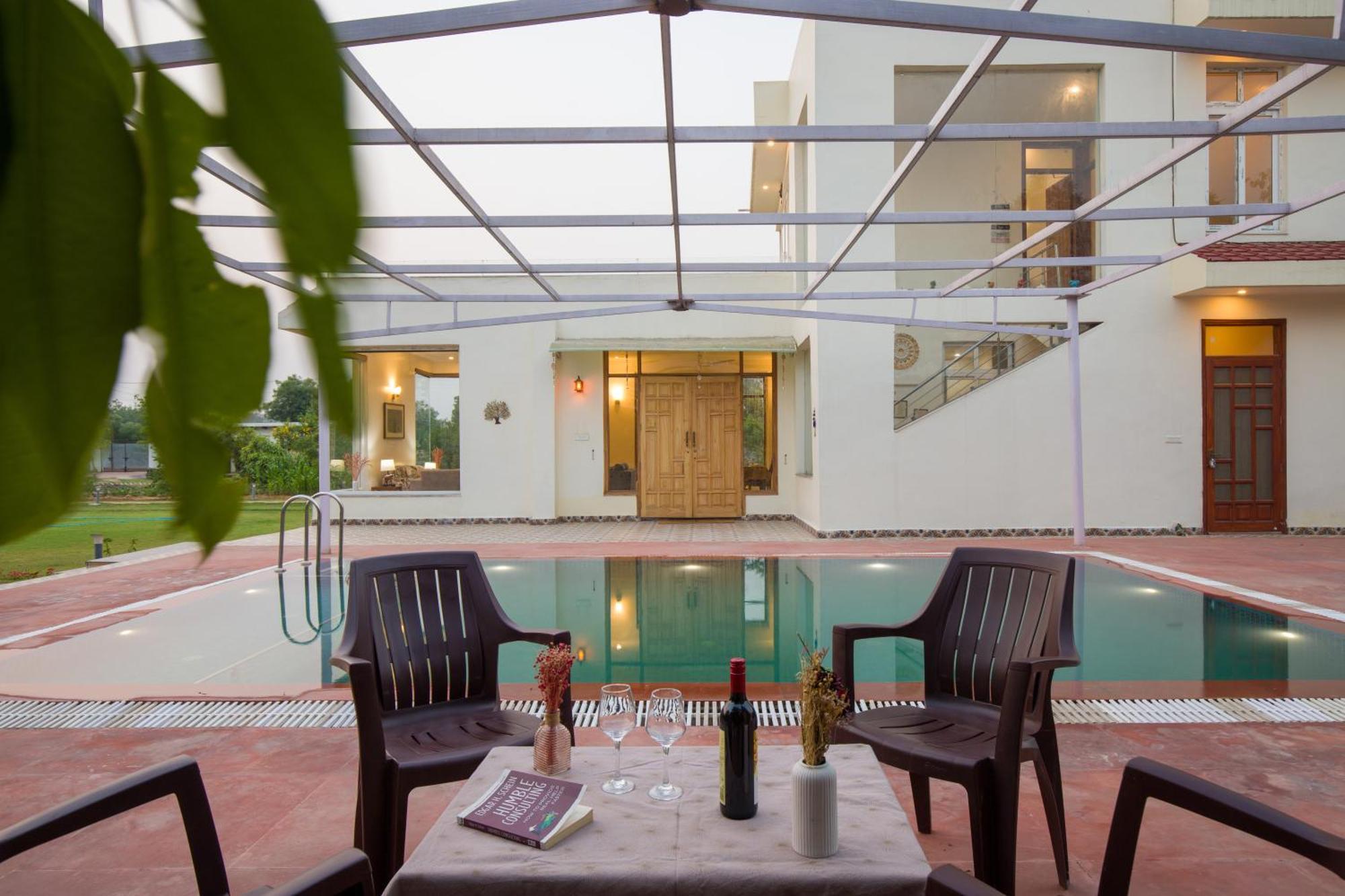Alaya Stays Raga 2Bhk Farmstay With An Entertainment Lounge Sohna Bagian luar foto