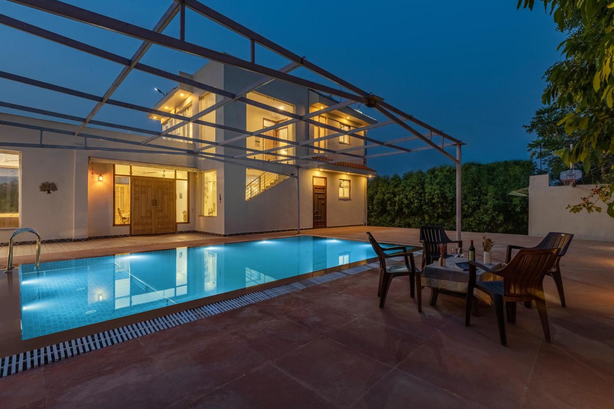 Alaya Stays Raga 2Bhk Farmstay With An Entertainment Lounge Sohna Bagian luar foto