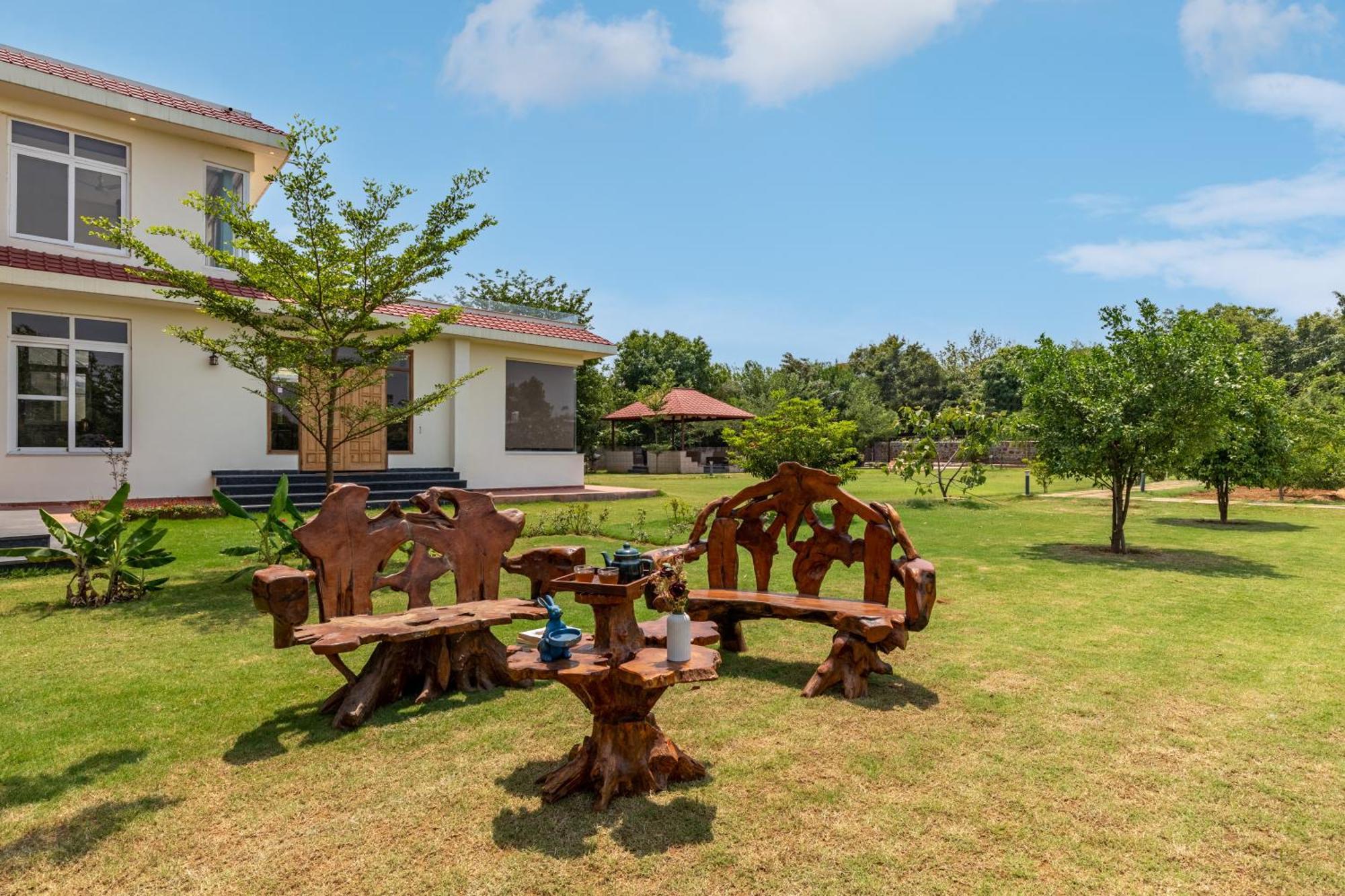 Alaya Stays Raga 2Bhk Farmstay With An Entertainment Lounge Sohna Bagian luar foto